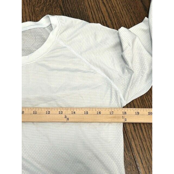 Lululemon T-Shirt Performance Long Sleeve Crewneck Tee Mesh White Womens 10 - Picture 5 of 7